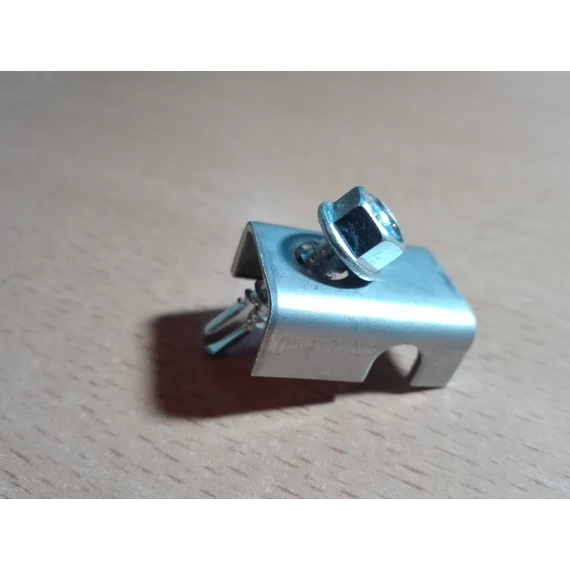 Univerzális táblarögzítő + önfúró csavar